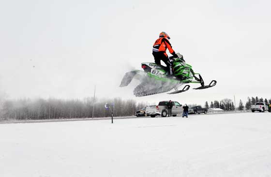 Team Arctic Cat's Ryan Simons launches at the I-500, photo by ArcticInsider.com