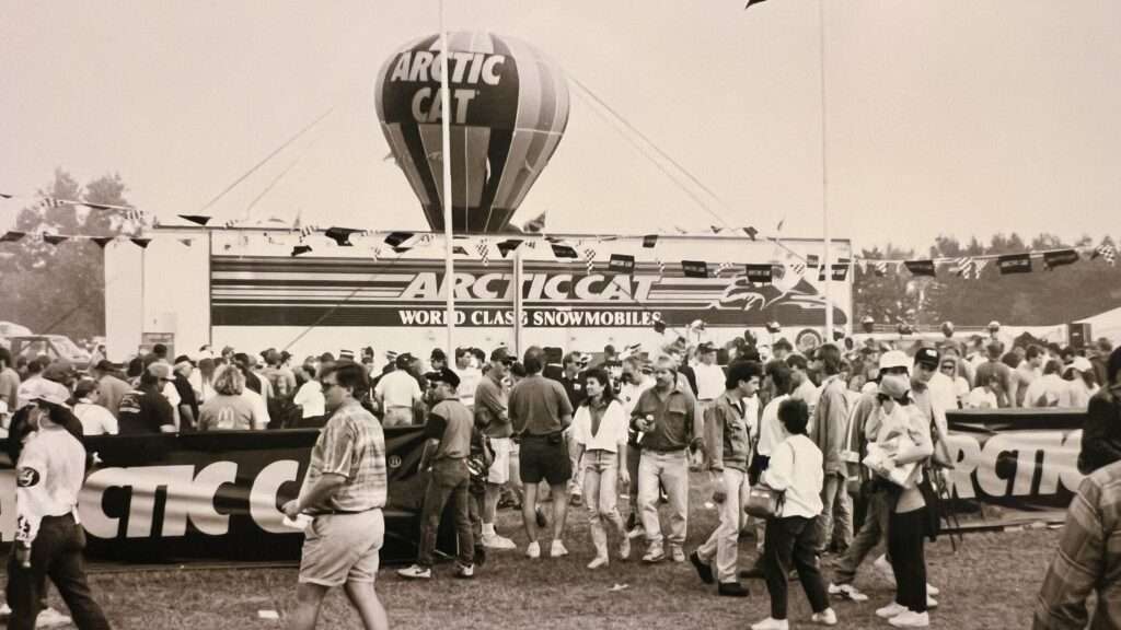FLASHBACK FRIDAY - THE OTHER TIME A BIG BORE CAT STOLE THE SHOW AT